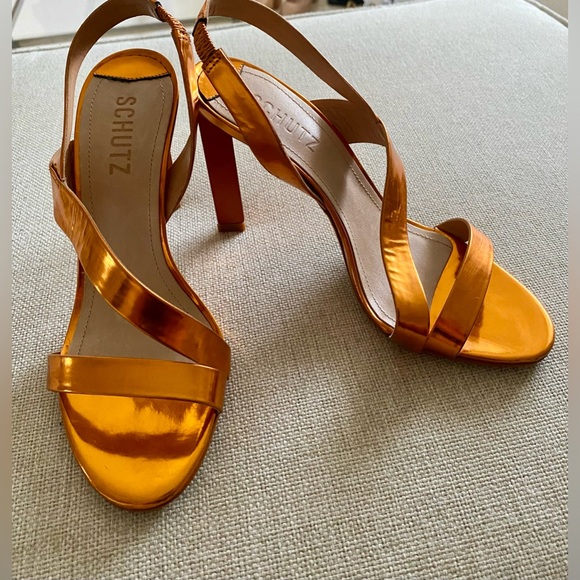 SCHUTZ
Kelly Specchio Leather Sandal - Picture 4 of 8